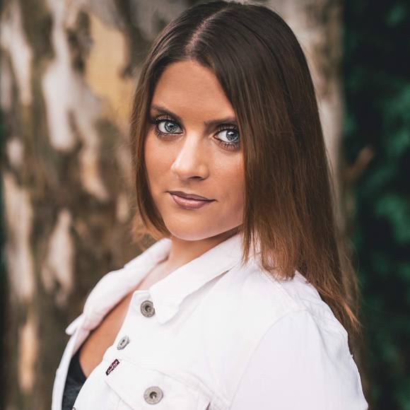 Meet your Posher, Jenifer - Picture 1 of 1